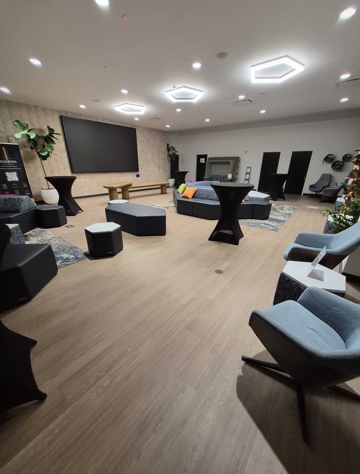 Commercial LVP Cleaning